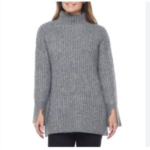 NEW WITH TAGS WORTHINGTON SWEATER